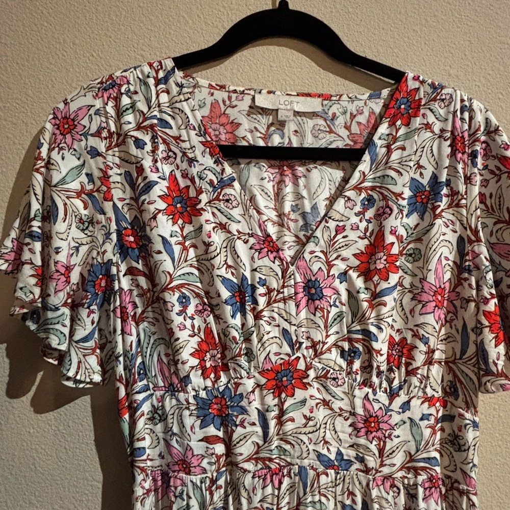 LOFT Floral Flutter Sleeve V-Neck Midi Pocket Dress - Picture 6 of 12
